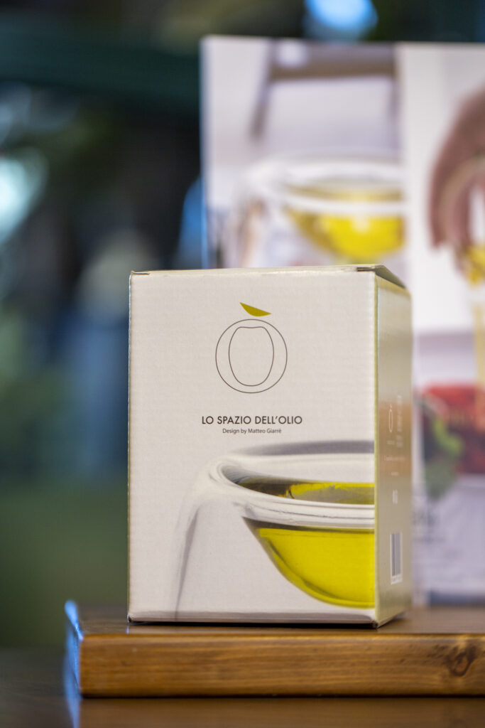 logo e packaging Ó lo spazio dell'olio